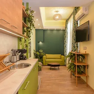 Chic 1br With Terrace In Center By Flat Mаnager Apartment